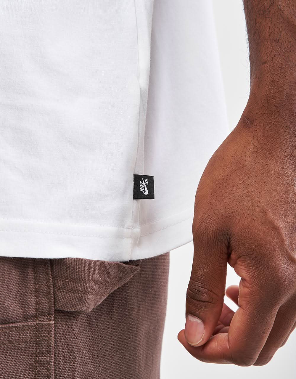 Nike SB Logo T-Shirt - White/Black - Image 5